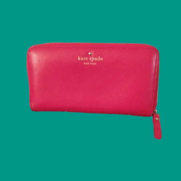 ♠️KATE SPADE Large Zip Around  Genuine Red Leather Wallet with Gold Hardware - Picture 1 of 5